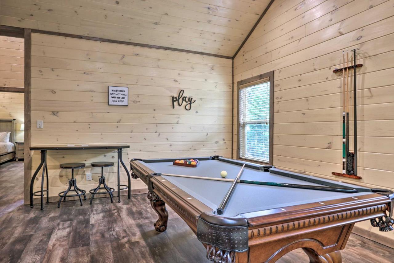 Smoky Cove Retreat With Private Hot Tub And Deck! Villa Sevierville Exteriör bild