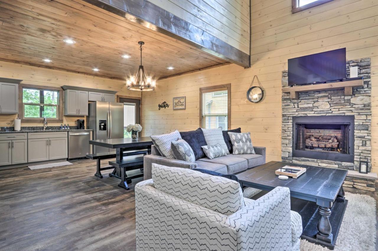Smoky Cove Retreat With Private Hot Tub And Deck! Villa Sevierville Exteriör bild