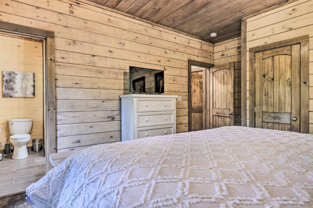 Smoky Cove Retreat With Private Hot Tub And Deck! Villa Sevierville Exteriör bild