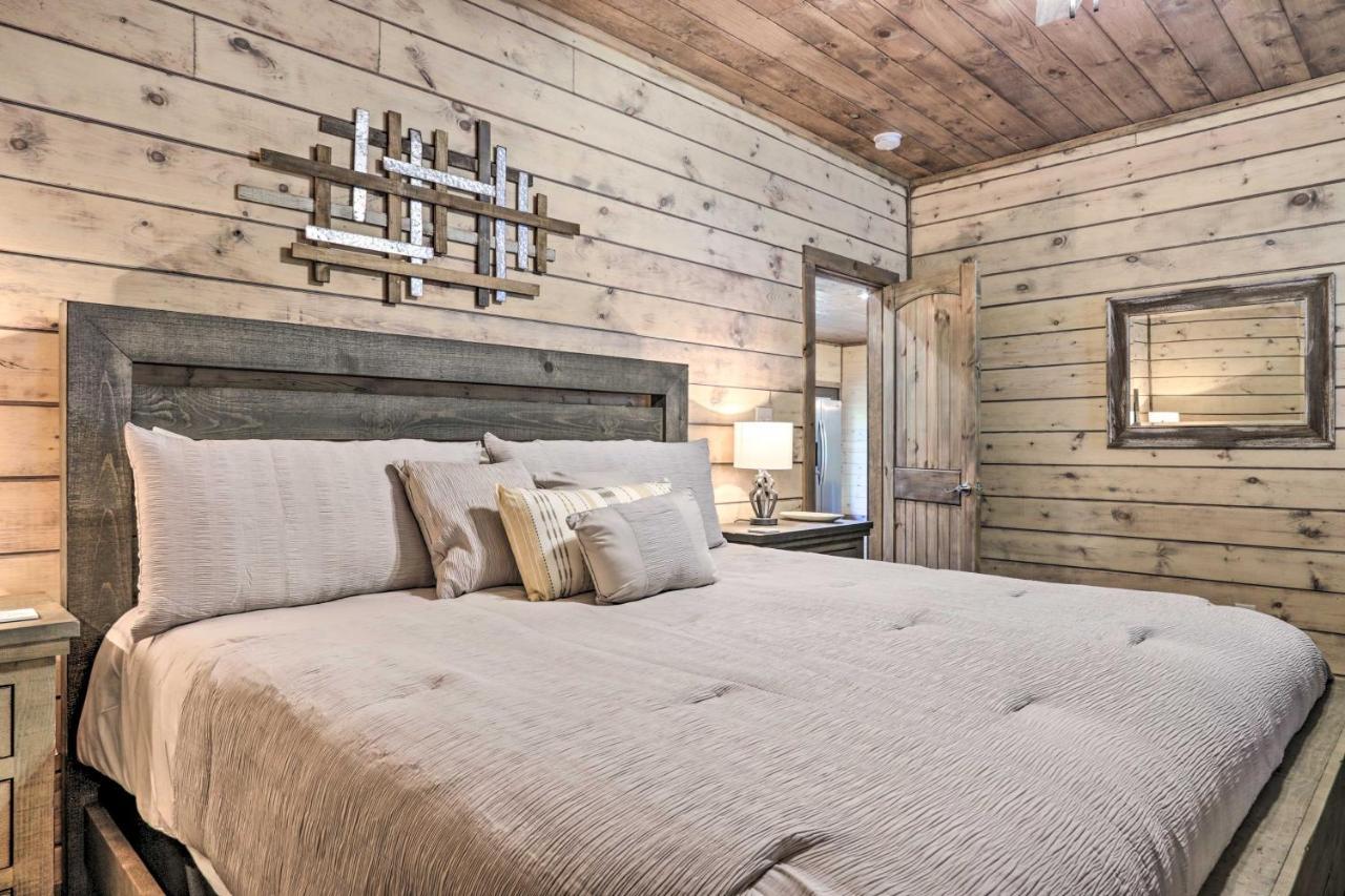 Smoky Cove Retreat With Private Hot Tub And Deck! Villa Sevierville Exteriör bild