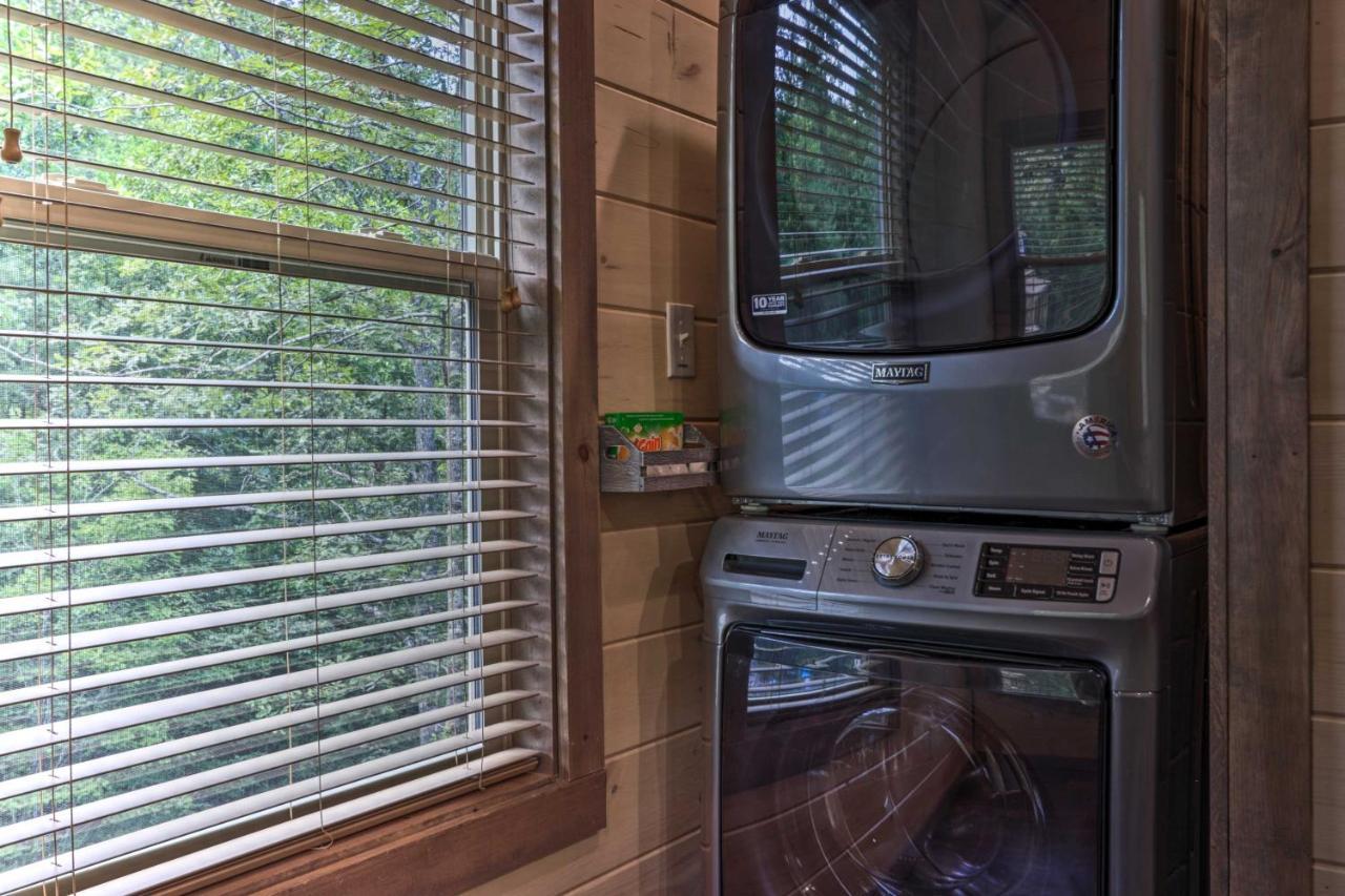 Smoky Cove Retreat With Private Hot Tub And Deck! Villa Sevierville Exteriör bild