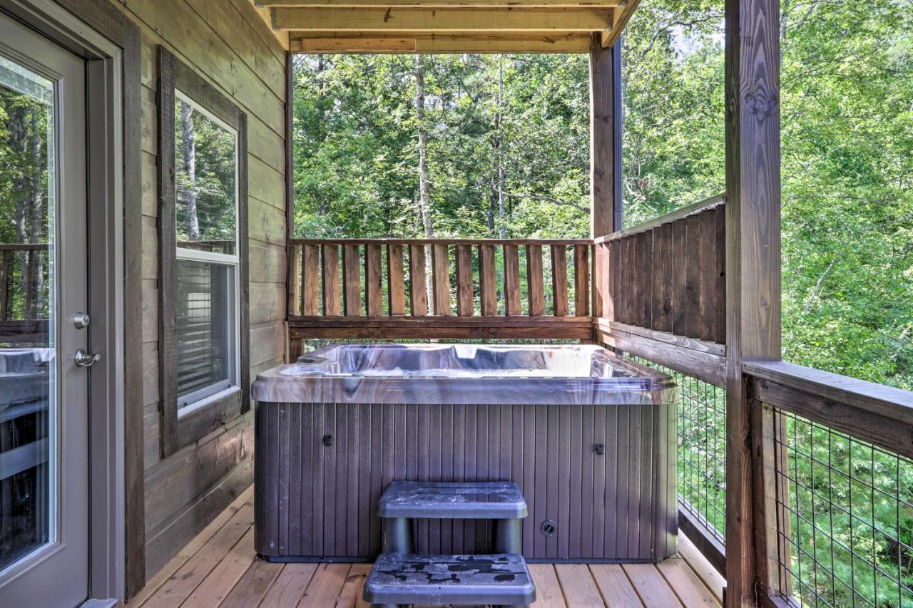 Smoky Cove Retreat With Private Hot Tub And Deck! Villa Sevierville Exteriör bild